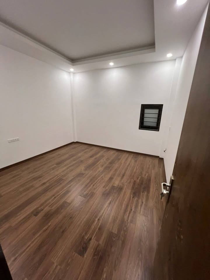 Nhà 3 tầng tại Uy Nỗ, Đông Anh 50m² giá 5.7 tỷ - Đầu tư sinh lời ngay!