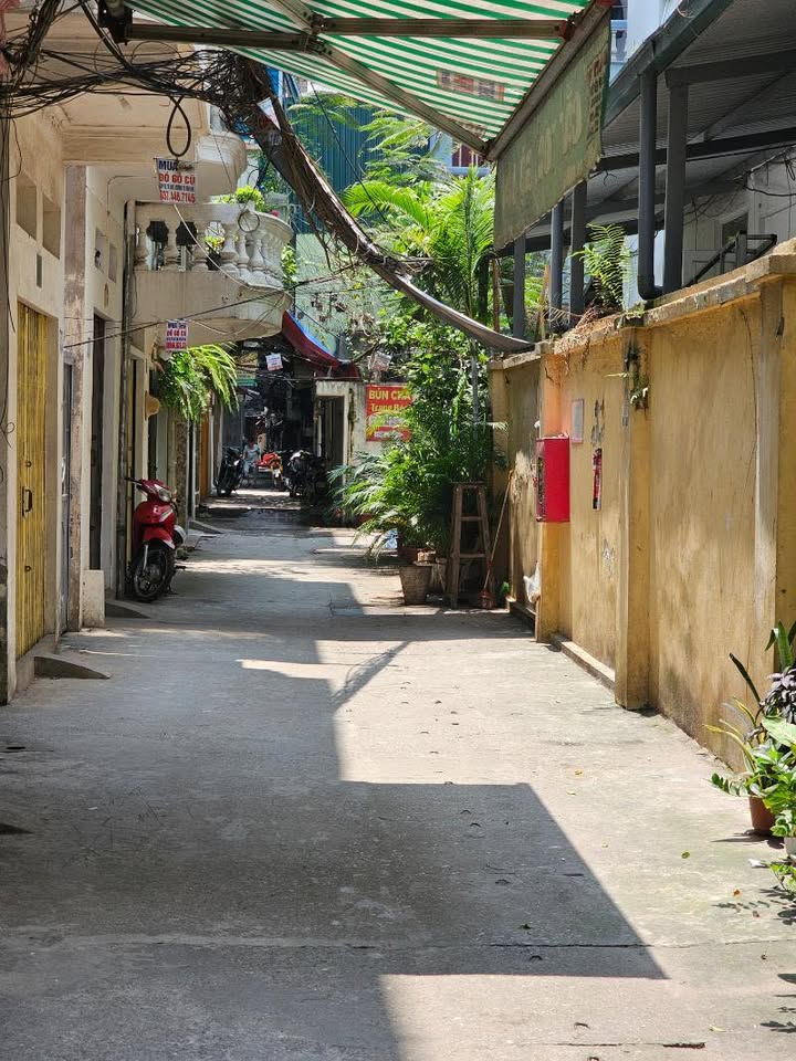 Nhà phố Tân Ấp, Ba Đình 20m² giá 3 tỷ - Thiết kế tiện nghi cho gia đình nhỏ!