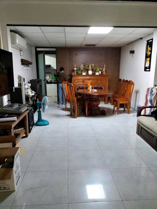 Nhà mặt tiền đường Nguyễn Văn Ngọc, quận Tân Phú, 72m² giá 12 triệu - Phù hợp mọi ngành nghề!