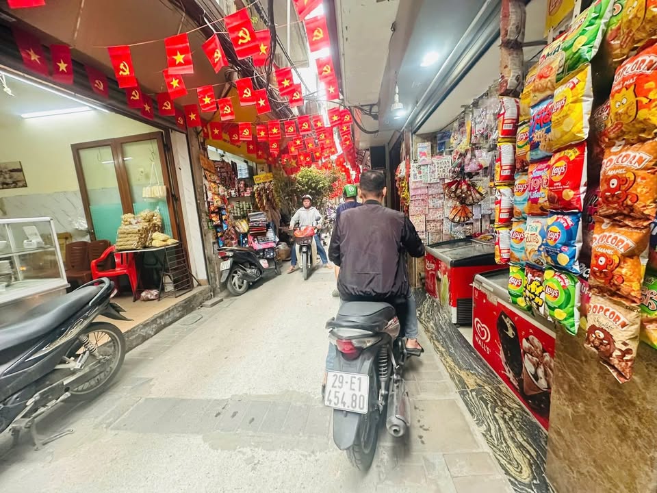 Mặt ngõ Ngọc Hà, Ba Đình 37m² giá thỏa thuận - Kinh doanh sầm uất, ô tô vào được!