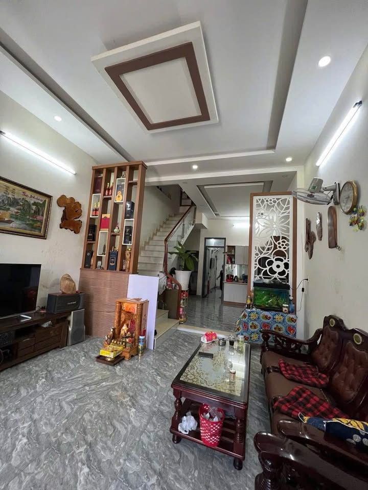 Bán nhà Trần Quý Cáp, Buôn Ma Thuột 78m² giá 3.5 tỷ - Thiết kế hiện đại, tiện nghi đầy đủ!