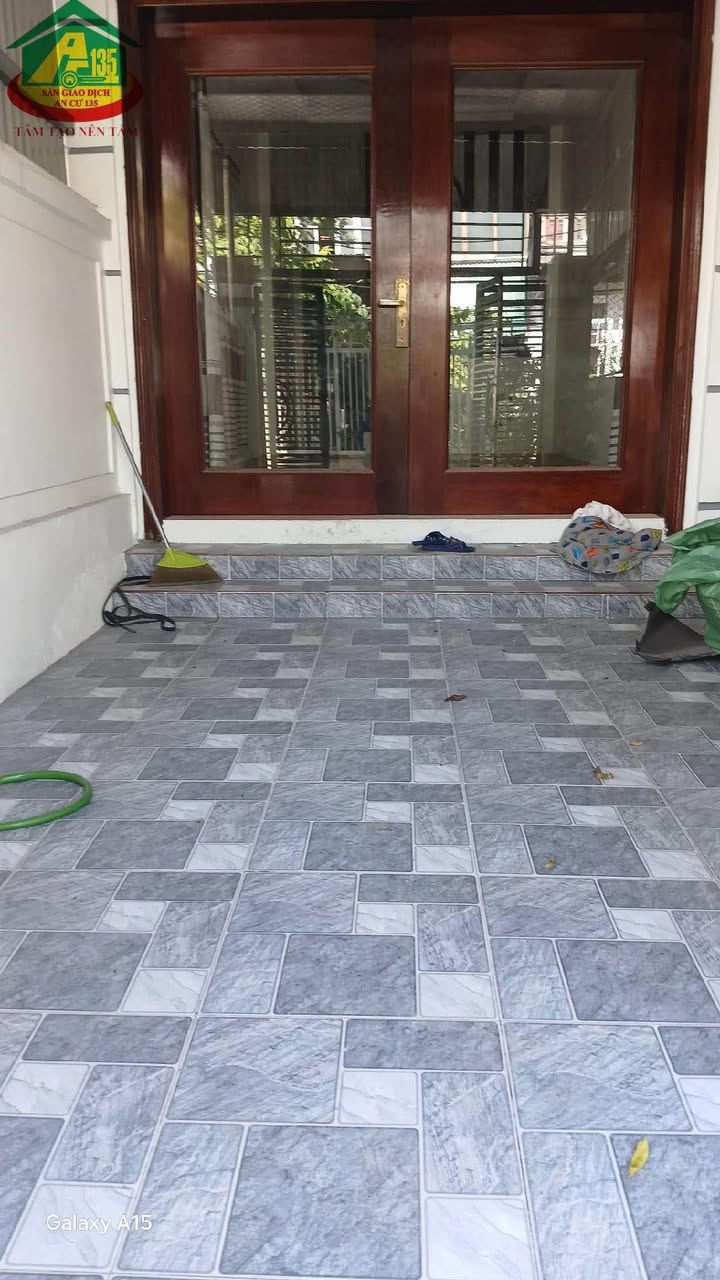 Nhà 3 tầng đường Thượng Lân, Ninh Sơn 65m² giá 2 tỷ - Vị trí trung tâm, tiện nghi đầy đủ!