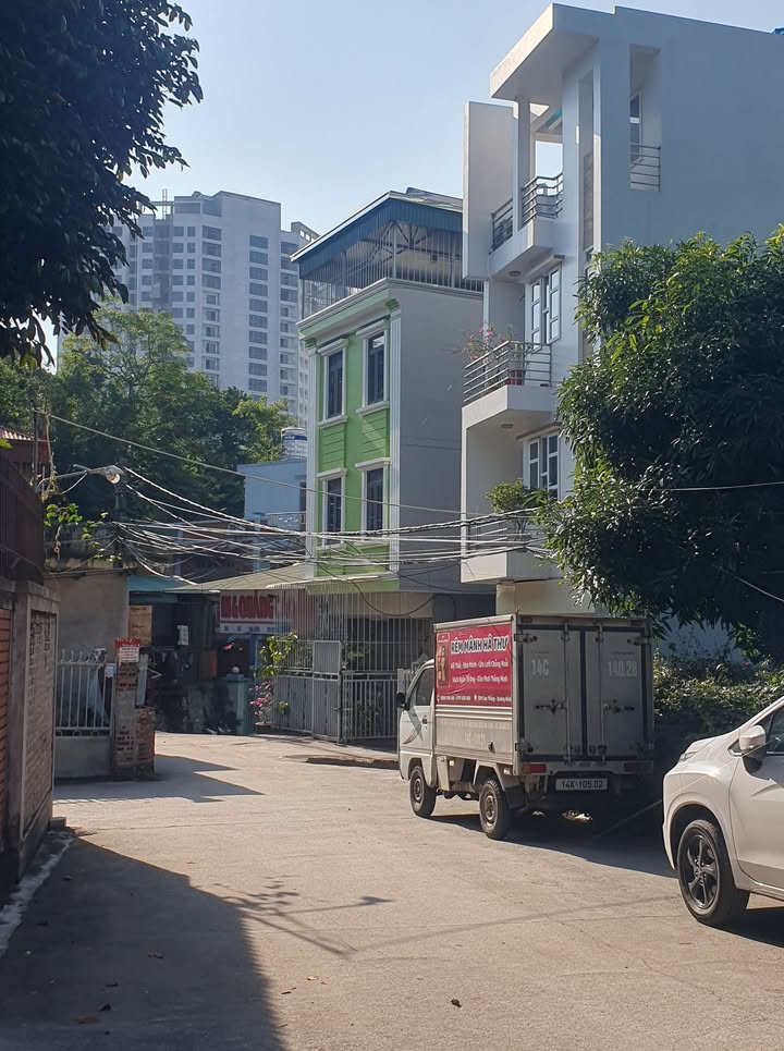 Nhà riêng tại Cao Thắng, Hạ Long 50m² giá 2.2 tỷ - Lô góc, đường ô tô tránh