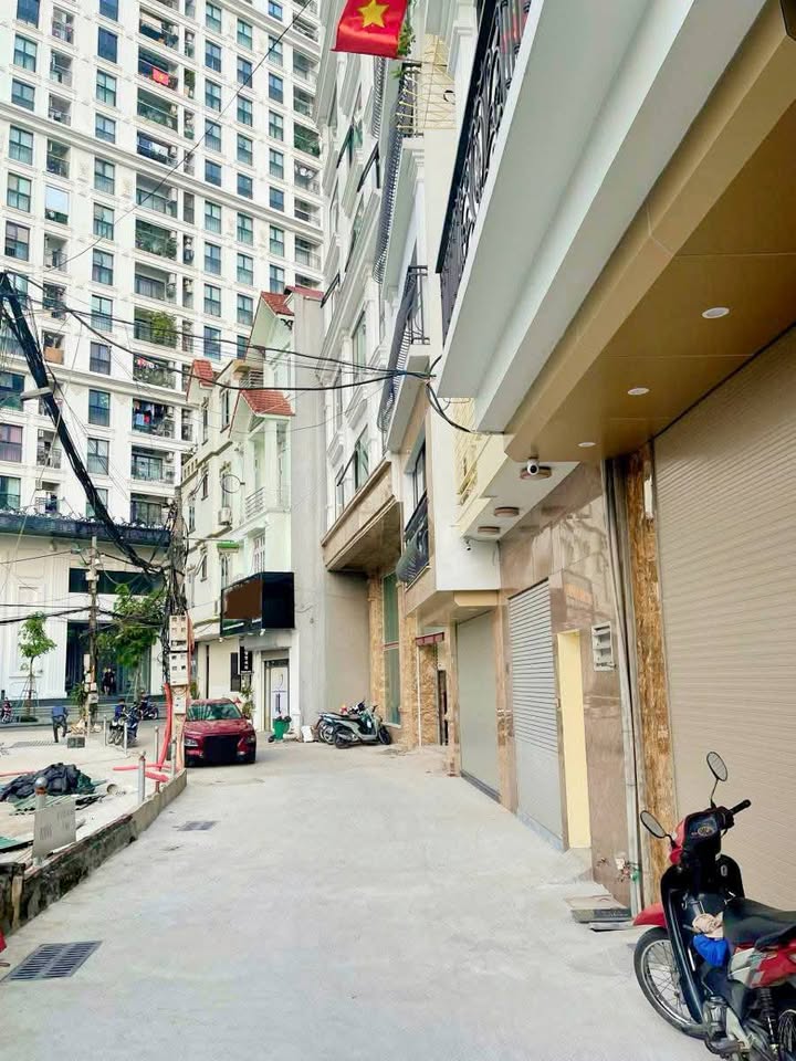 Nhà góc Đình Thôn 42m² giá 14.5 tỷ - Ô tô tránh, đầu tư sinh lời!