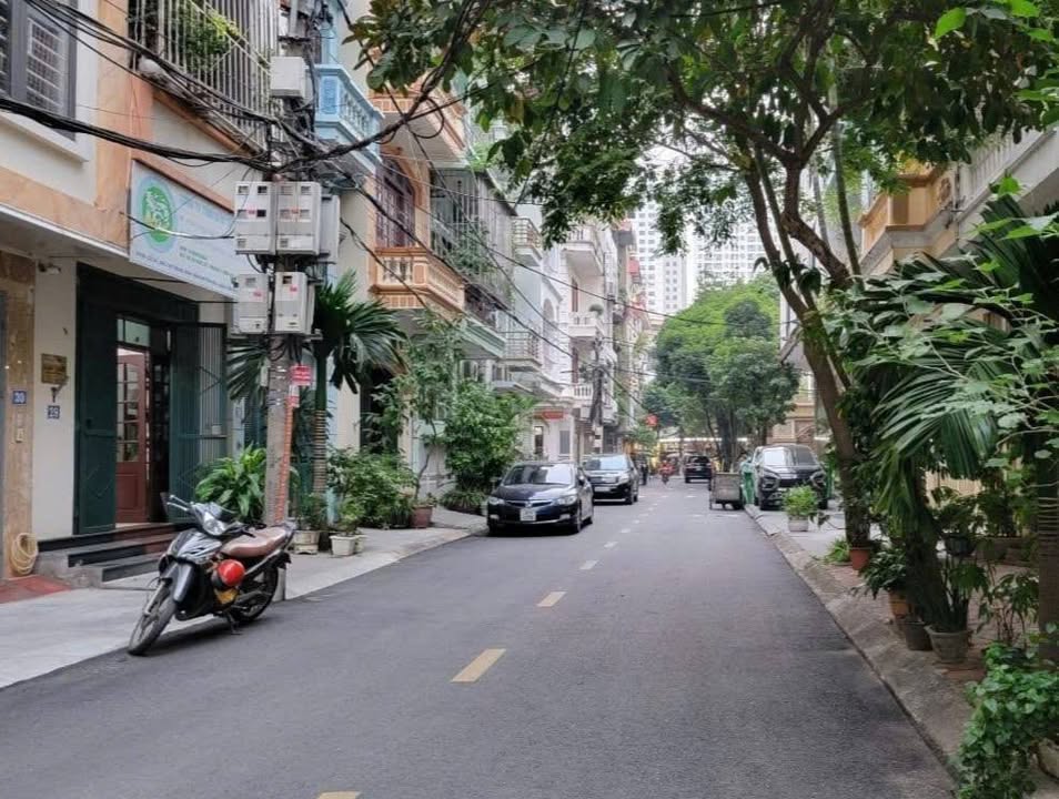 Nhà riêng Quan Hoa 52m² giá 13 tỷ - Lô góc ô tô đỗ cửa