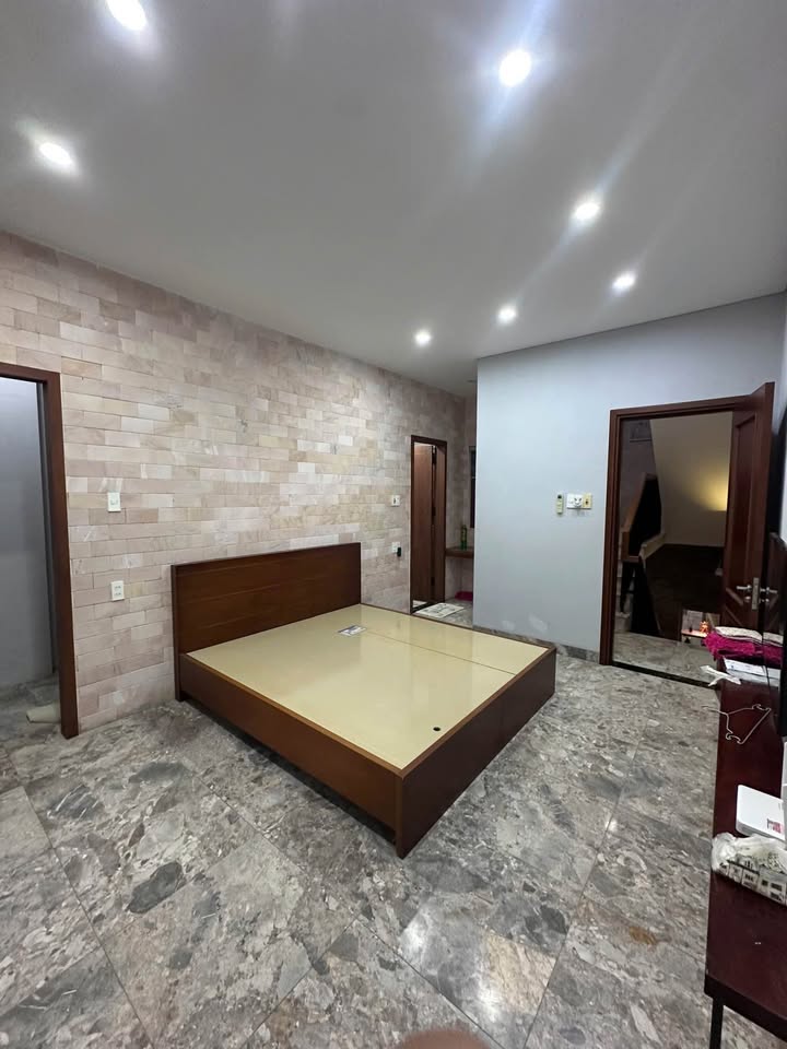 Nhà 3 tầng đường Nguyễn Tạo, Đà Nẵng 125m² giá 6.8 tỷ - Đầu tư sinh lời ngay!