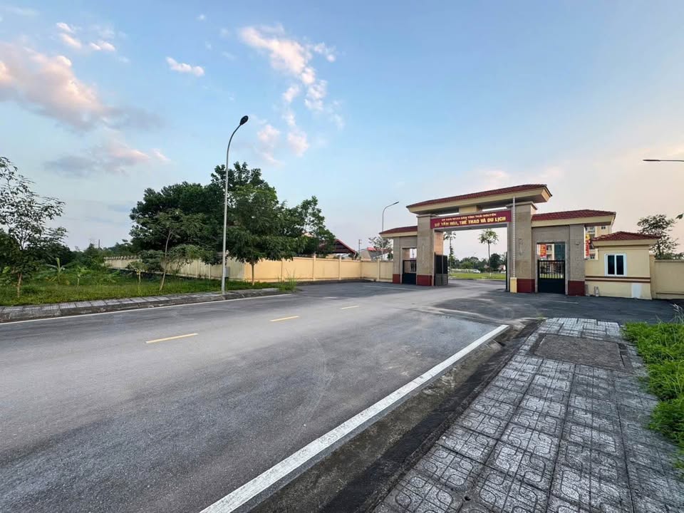 Đất nền Thái Nguyên 75m² giá 2 tỷ - Hướng Tây Nam, khu vực an ninh tốt!