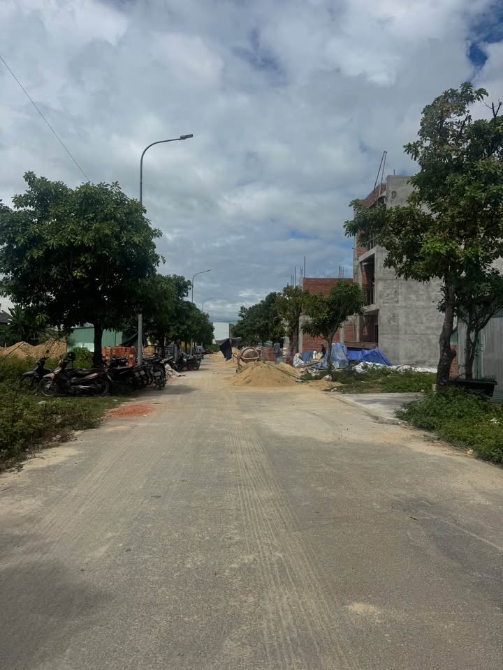 Lô đất TDC Khu Dân Cư Tây Bắc ADB Tân Thạnh 97m² giá 1.8 tỷ - Hướng Tây Bắc, Sổ hồng chính chủ!