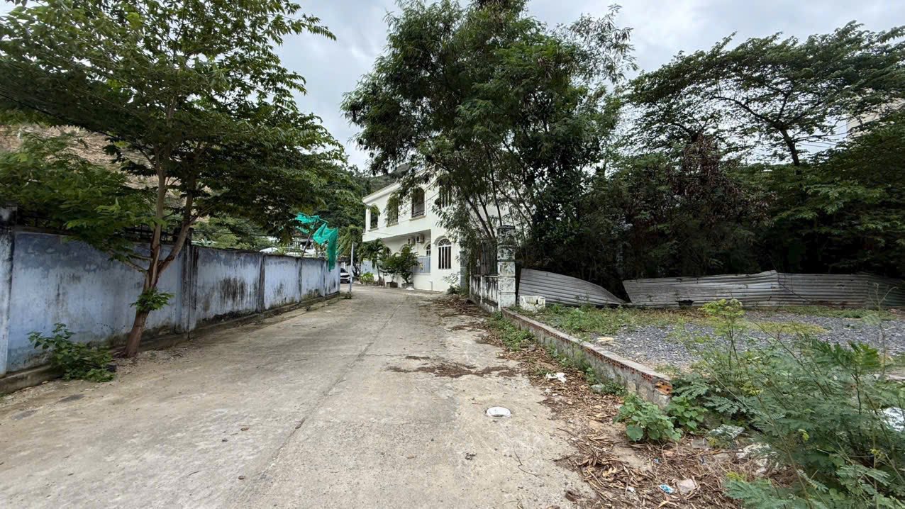 Bán lô đất hẻm 7m Trần Khát Chân 140m² giá 9.1 tỷ - Vị trí đẹp gần biển!