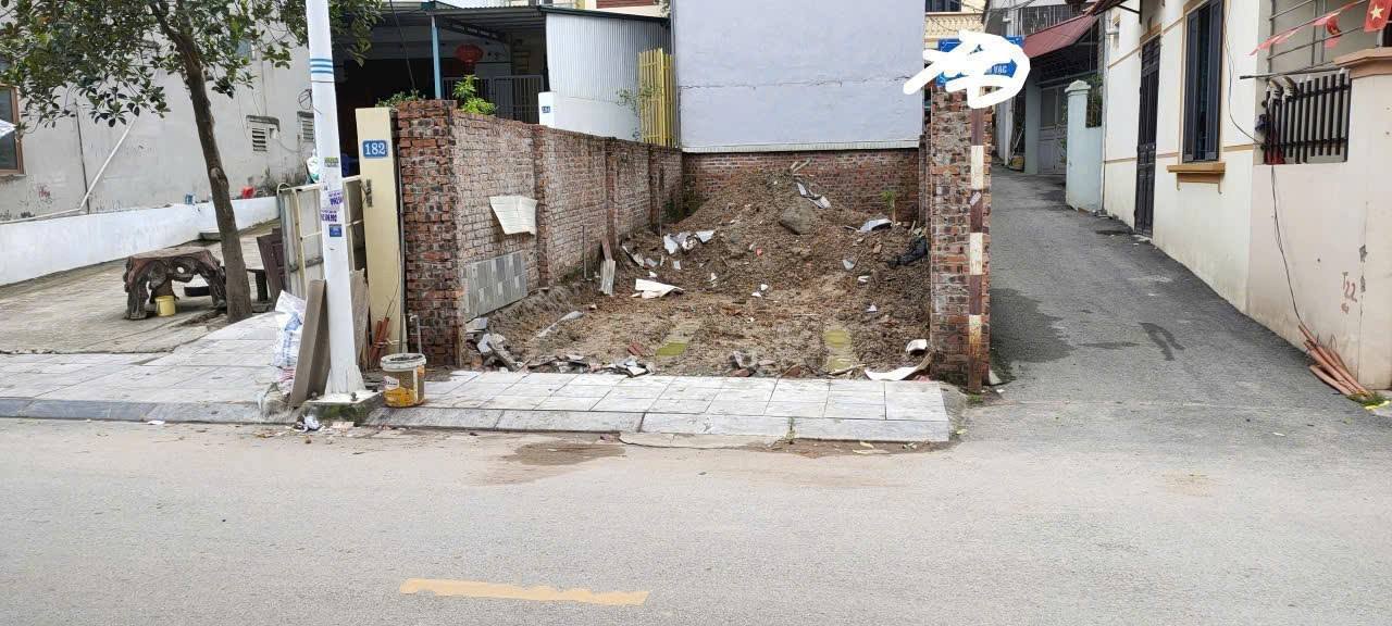 Đất nền lô góc Đầm Vạc Đống Đa 61m² giá 2.9 tỷ - Kinh doanh sầm uất!