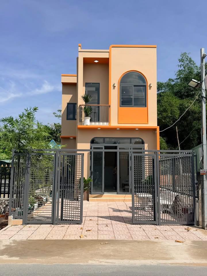 Nhà trệt lầu mặt tiền Huỳnh Thị Nở 65m² giá 2.55 tỷ - Chính chủ bán gấp!