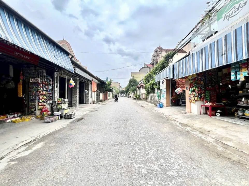 Nhà mặt tiền Lê Lợi, Vinh 70m² giá 4 tỷ - Đầu tư kinh doanh ngay!