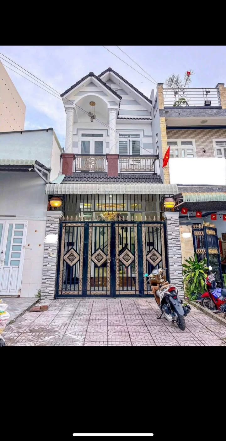 Nhà 1 trệt 1 lầu Tân Nhựt, Bình Chánh 90m² giá 1.05 tỷ - Chính chủ bán gấp!