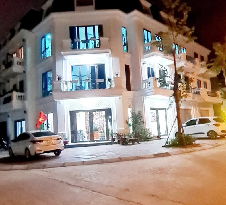 Nhà bán tại Phường Cam Đường, Lào Cai 210m² giá 6 tỷ - Không gian sống đẳng cấp!