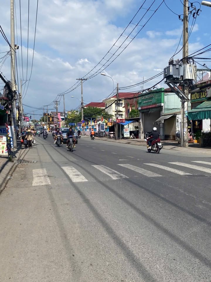 Nhà mặt tiền kinh doanh Quốc Lộ 50, Quận 8 - 12 tỷ, sổ hồng chính chủ