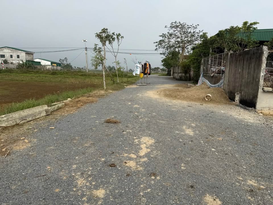 Đất nền xóm Trường Phú, Nghi Trường 92m² giá 1.5 tỷ - Vị trí thuận lợi gần trường học!