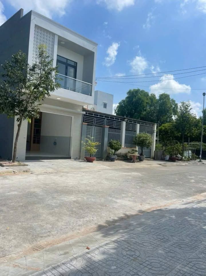 Nhà 1 Trệt 1 Lầu tại Hoà Long, Bà Rịa 97m² giá 3.85 tỷ - Hoàn thiện mới tinh!