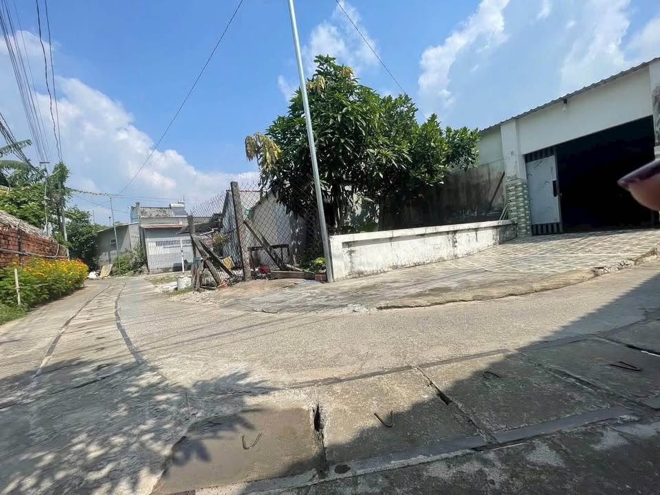 Đất nền Long Điền Bà Rịa - Vũng Tàu 152m² giá 1.4 tỷ - Vị trí trung tâm, tiện ích đầy đủ!