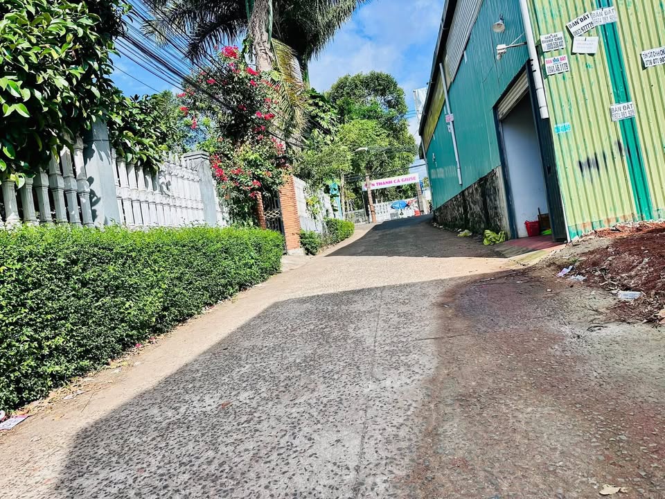 Đất hẻm 143 Ymoan, Tân Lợi, Buôn Ma Thuột 70m² giá 3.15 tỷ - Đường nhựa ô tô tránh nhau
