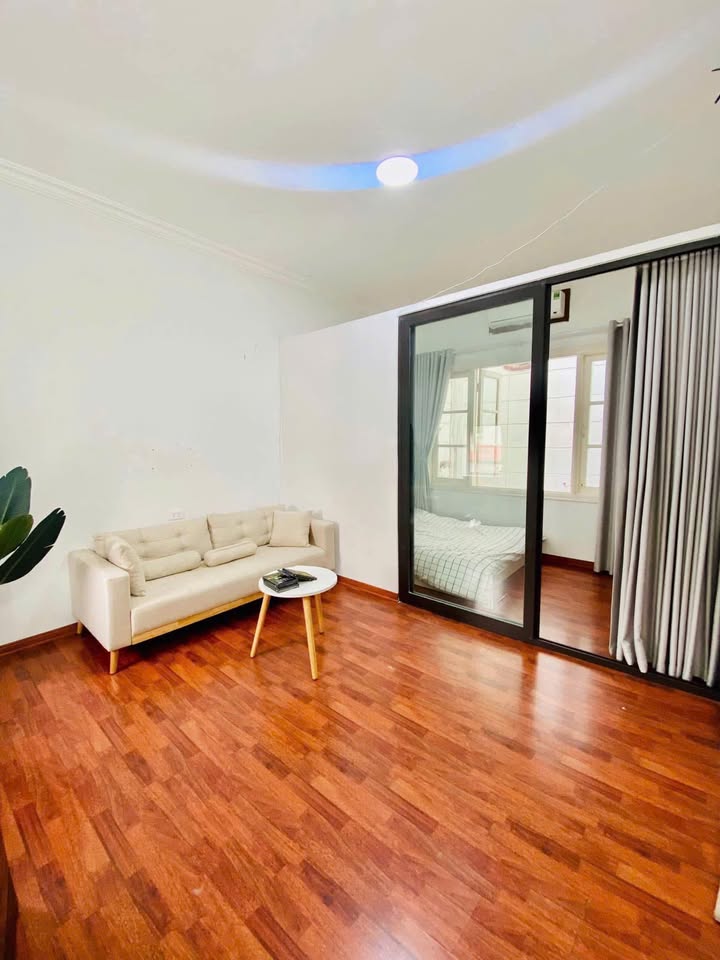 Căn hộ cho thuê tại Hàng Bún, Ba Đình - Phòng 1n1k, đầy đủ nội thất!