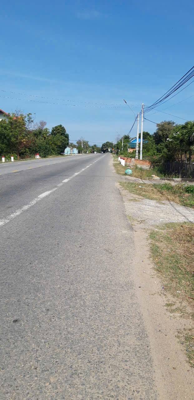 Đất nền mặt tiền đường Phan Đăng Lưu, Đô Vinh, 429m² giá 2.3 tỷ - Sổ hồng chính chủ!