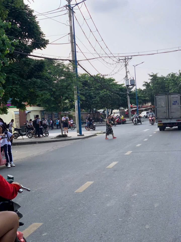 Nhà cấp 4 mặt tiền đường Trương Thị Hoa, Quận 12 - Giá 11.8 tỷ - Kinh doanh sầm uất!