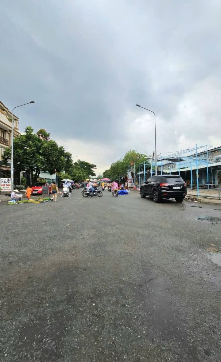 Đất nền đường Huỳnh Tấn Phát, quận 7, 72.5m² giá 6.15 tỷ - Sổ hồng chính chủ, xây dựng ngay!