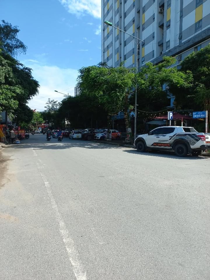 Bán gấp FrontHouse đường Bùi Quốc Khái 60m² giá thỏa thuận - Kinh doanh sầm uất!