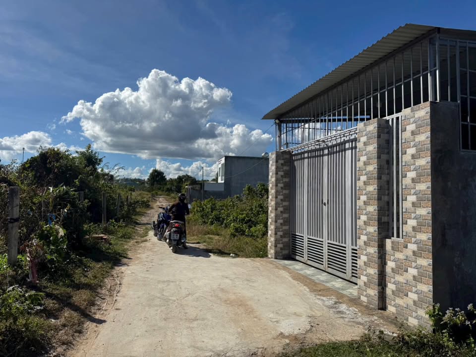 Đất thổ cư hẻm 168 Duy Tân, phường Trường Chinh 300m² - Vị trí đắc địa, giá tốt!