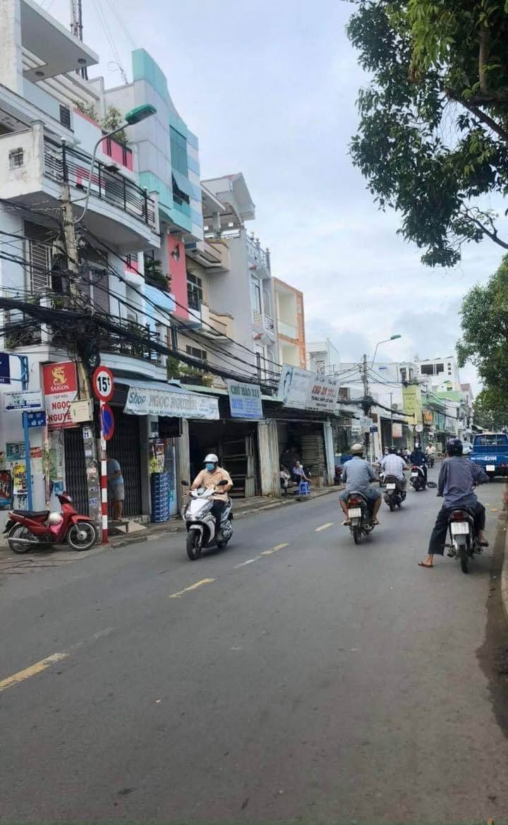 Nhà mặt tiền Hoàng Văn Thụ, Cần Thơ 71m² giá 11 tỷ - Chính chủ cần bán gấp!