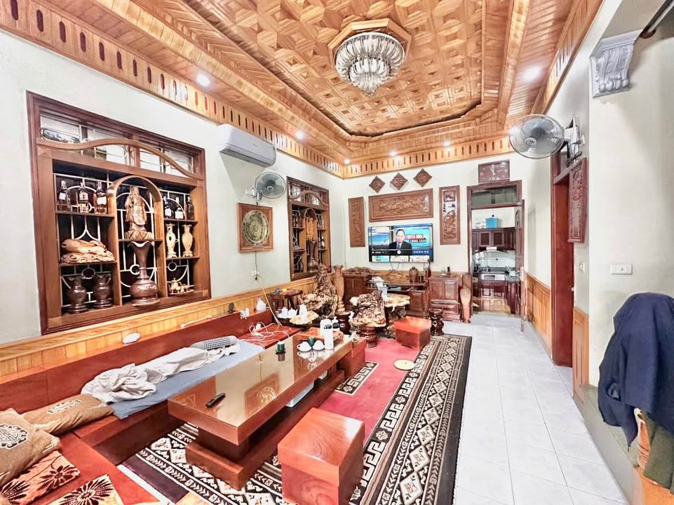 Nhà 2 tầng 157m² tại tổ 7 Dân Chủ, Hòa Bình - Giá chỉ 3 tỷ, thiết kế đẹp!