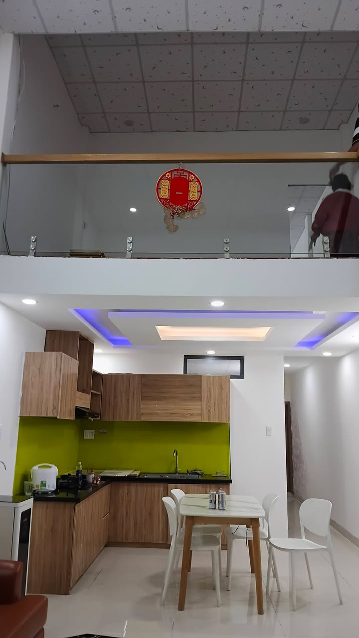 Nhà đẹp Tôn Đản 58m² giá 3.23 tỷ - Phù hợp cho gia đình nhỏ!