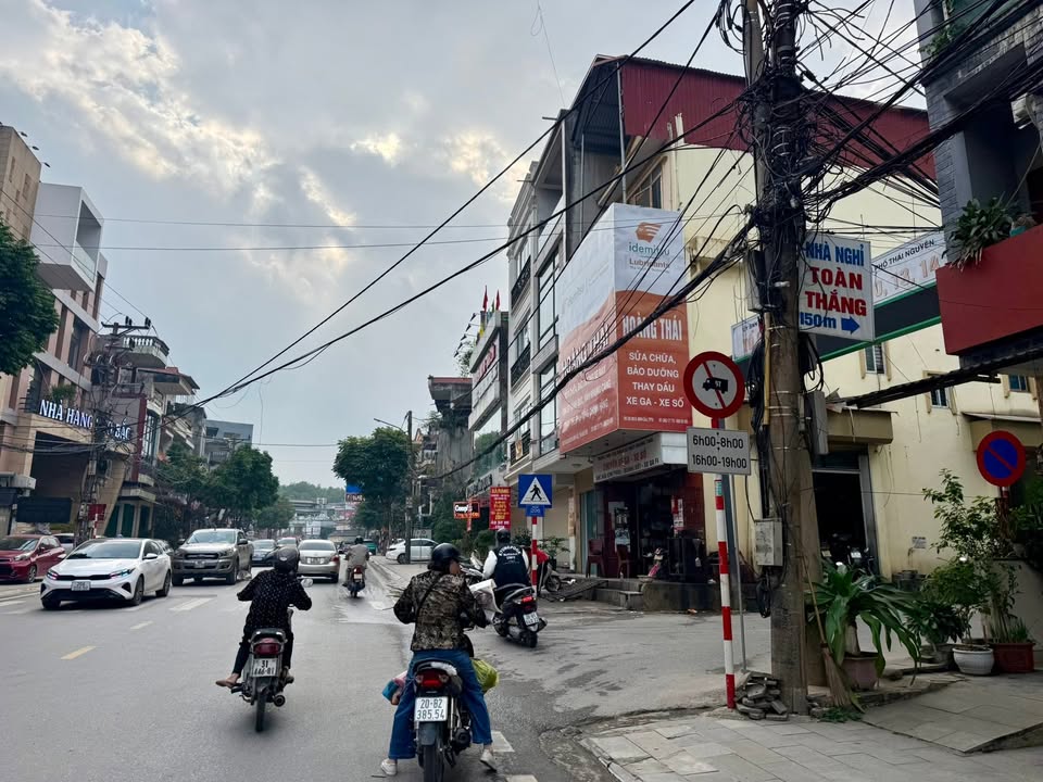 Nhà phố Minh Cầu Thái Nguyên 96m² giá 5 tỷ - Khu dân cư đông đúc