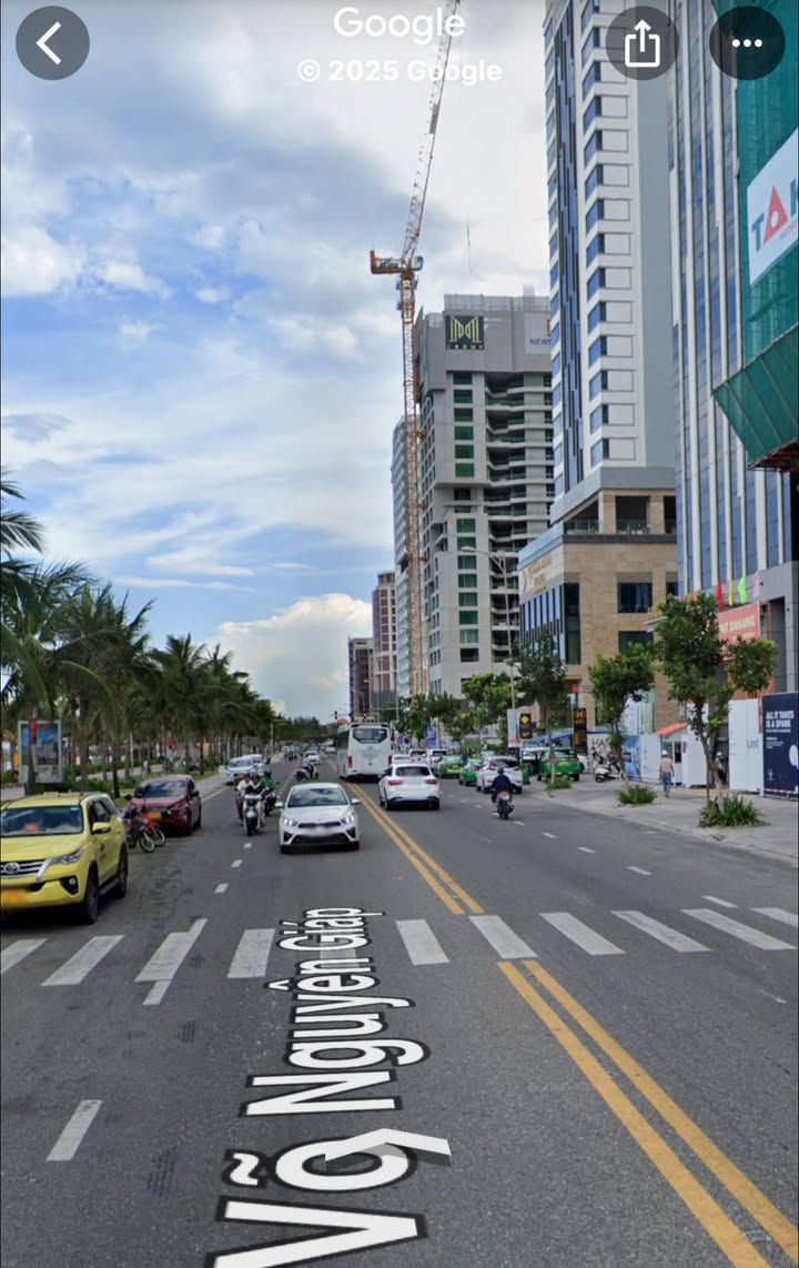 Khách sạn Đà Nẵng 280m² giá 16x tỷ - Pháp lý chuẩn, giao dịch nhanh chóng!