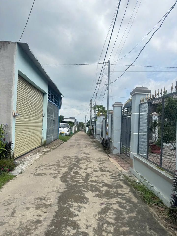 Đất thổ cư Xuân Tâm 300m² giá 1.4 tỷ - Đường bê tông dân cư đông đúc!