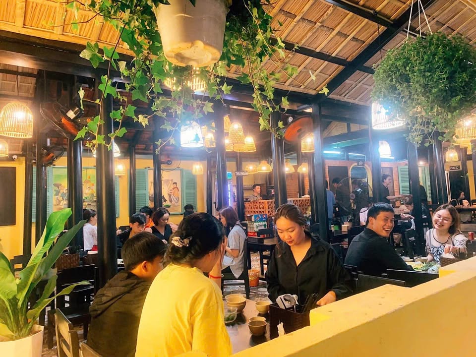 Mặt bằng góc 2 mặt tiền Châu Thị Vĩnh Tế 200m² giá 37 triệu - Kinh doanh sầm uất ngay trung tâm!