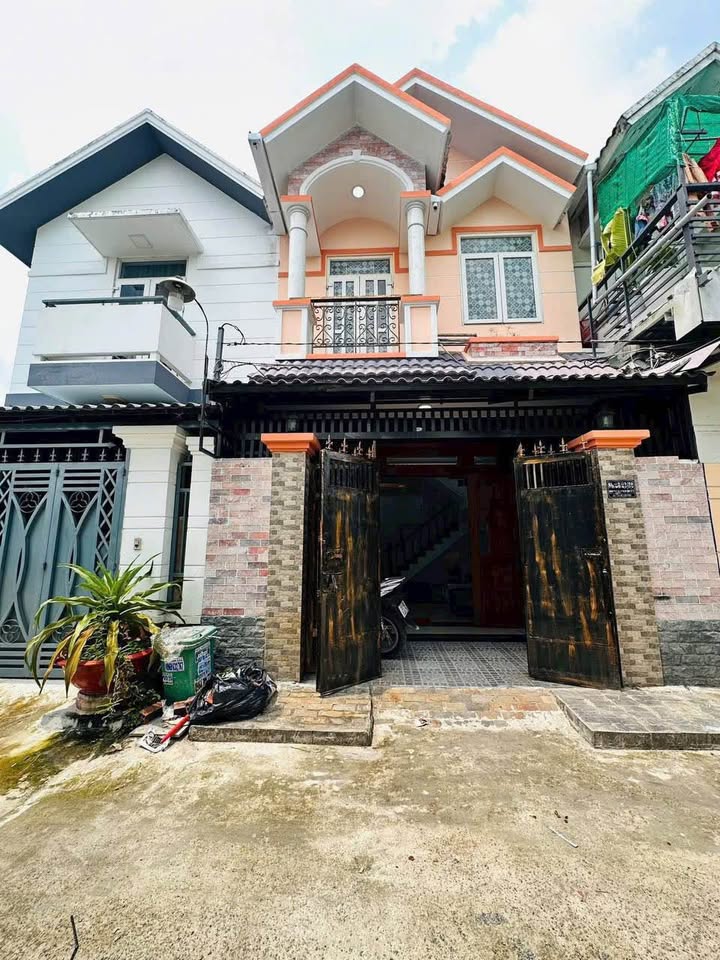 Nhà bán gấp đường Trịnh Quang Nghị, Bình Chánh 110m² - Đầu tư sinh lời ngay!