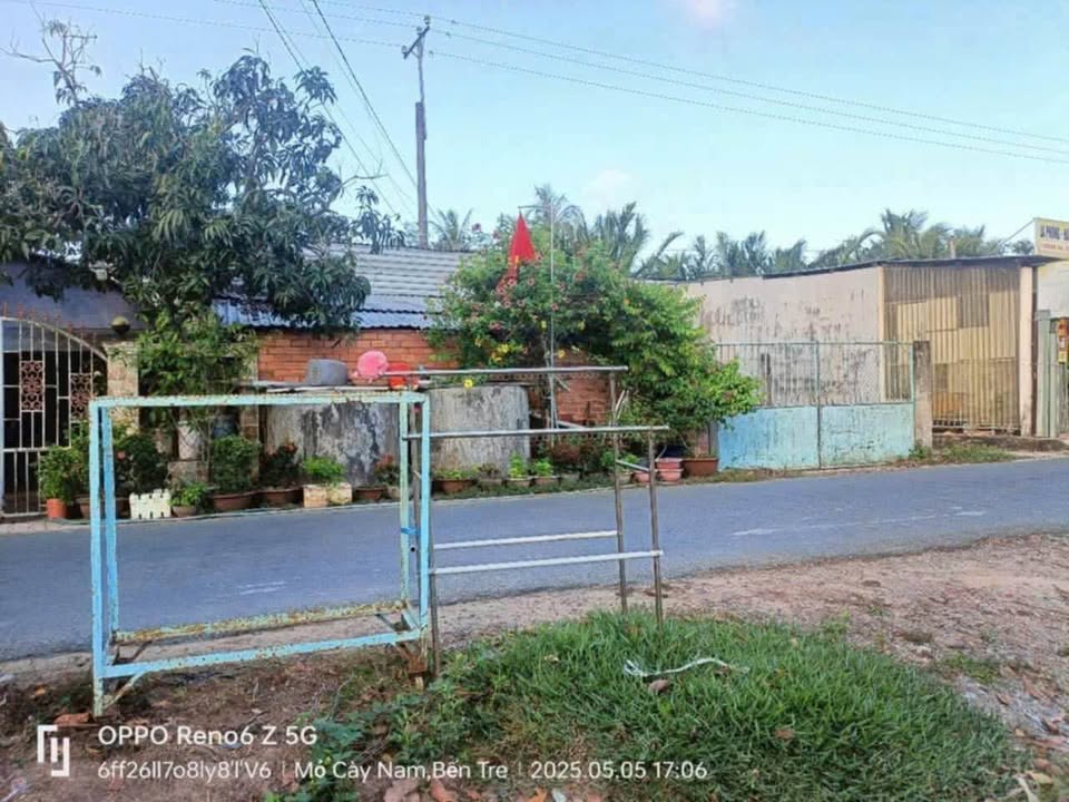 Đất nền Phước Hiệp Mỏ Cày Nam 360m² giá 1.1 tỷ - Tiềm năng kinh doanh lớn!