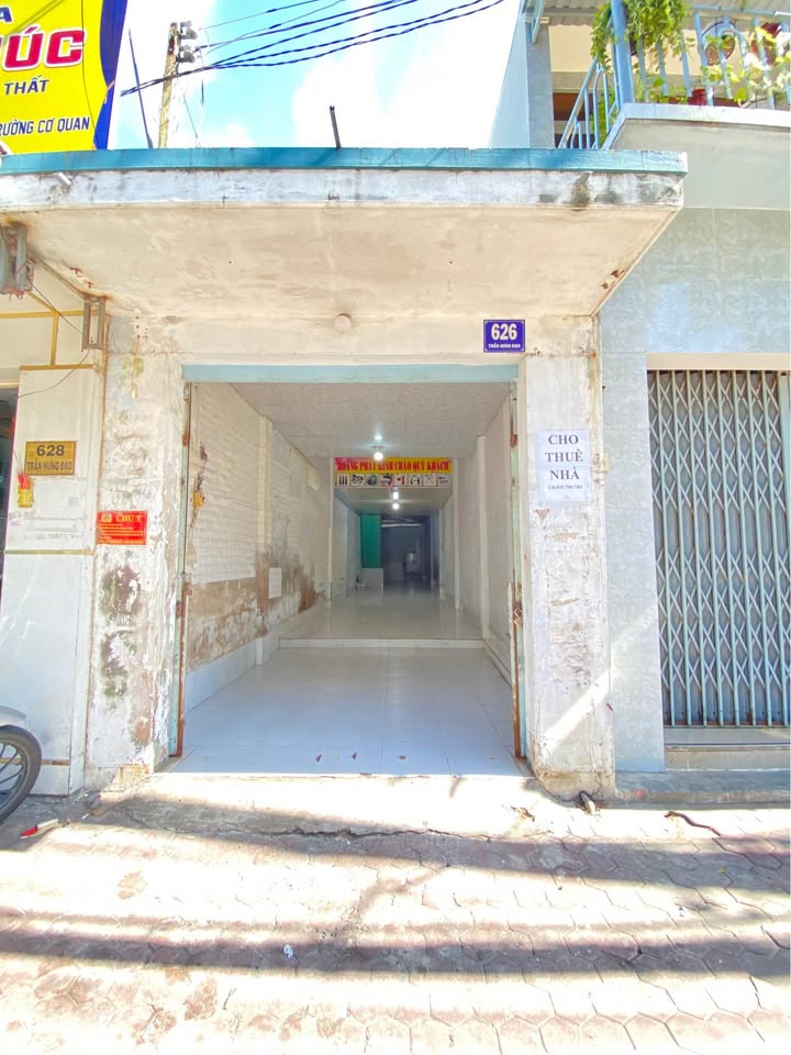 Nhà mặt tiền kinh doanh 626 Trần Hưng Đạo, Phan Thiết 81m² - Vị trí đắc địa, thuận tiện kinh doanh!