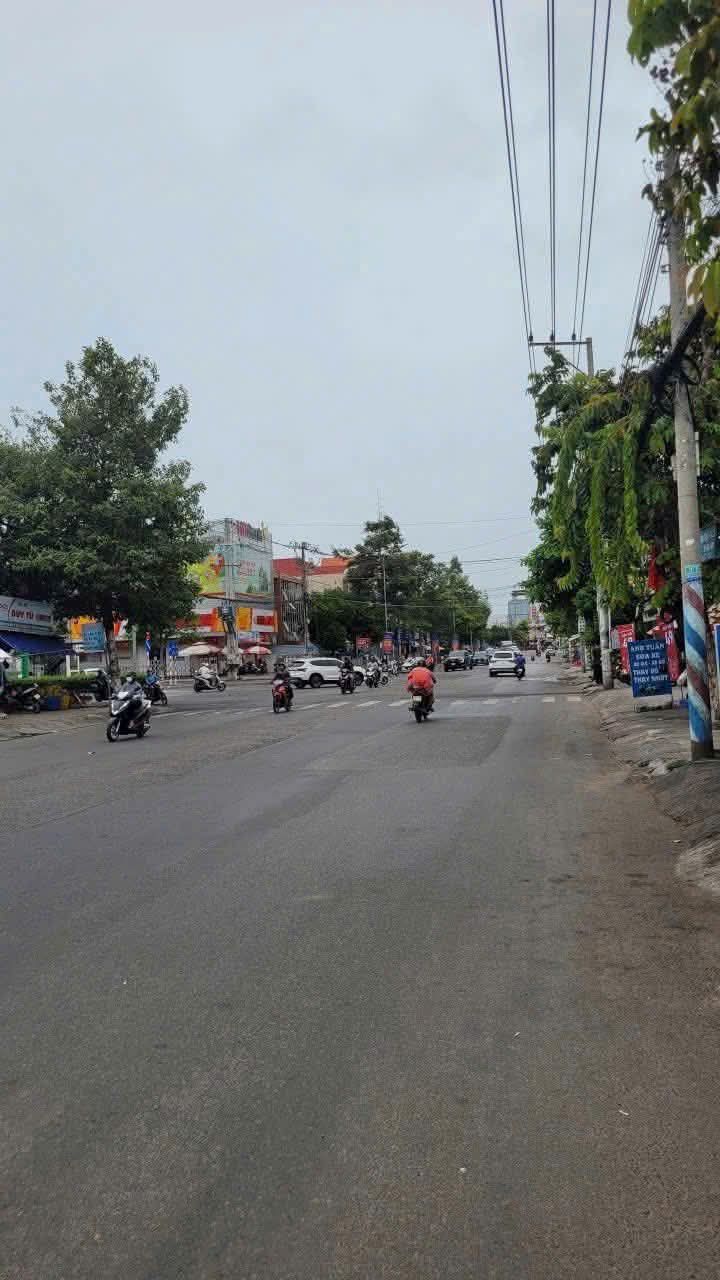 Đất thổ cư mặt tiền kinh doanh Trần Hưng Đạo Phan Thiết 225m² giá 20 tỷ - Cơ hội vàng cho nhà đầu tư!