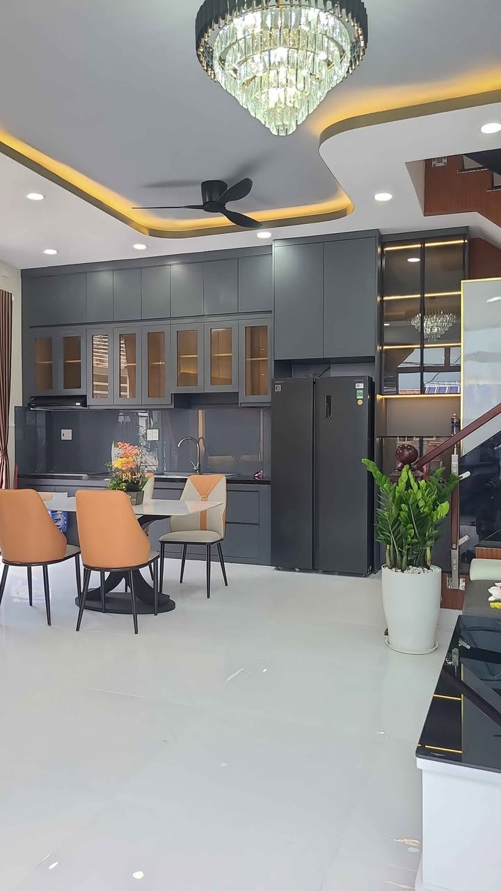 Nhà góc 2 mặt hẻm 6m tại Huỳnh Tấn Phát 55m² giá 6.68 tỷ - Đặc biệt hiếm có!