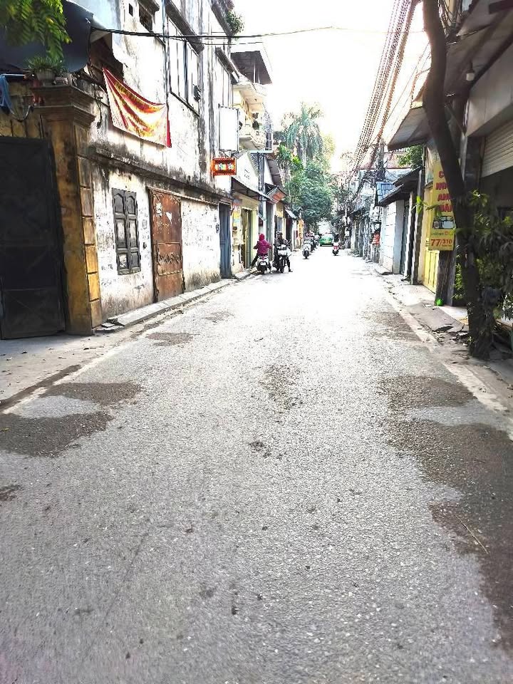 Nhà riêng Âu Cơ Tây Hồ 45m² giá 10 tỷ - Ô tô đỗ cổng, lô góc thoáng mát!