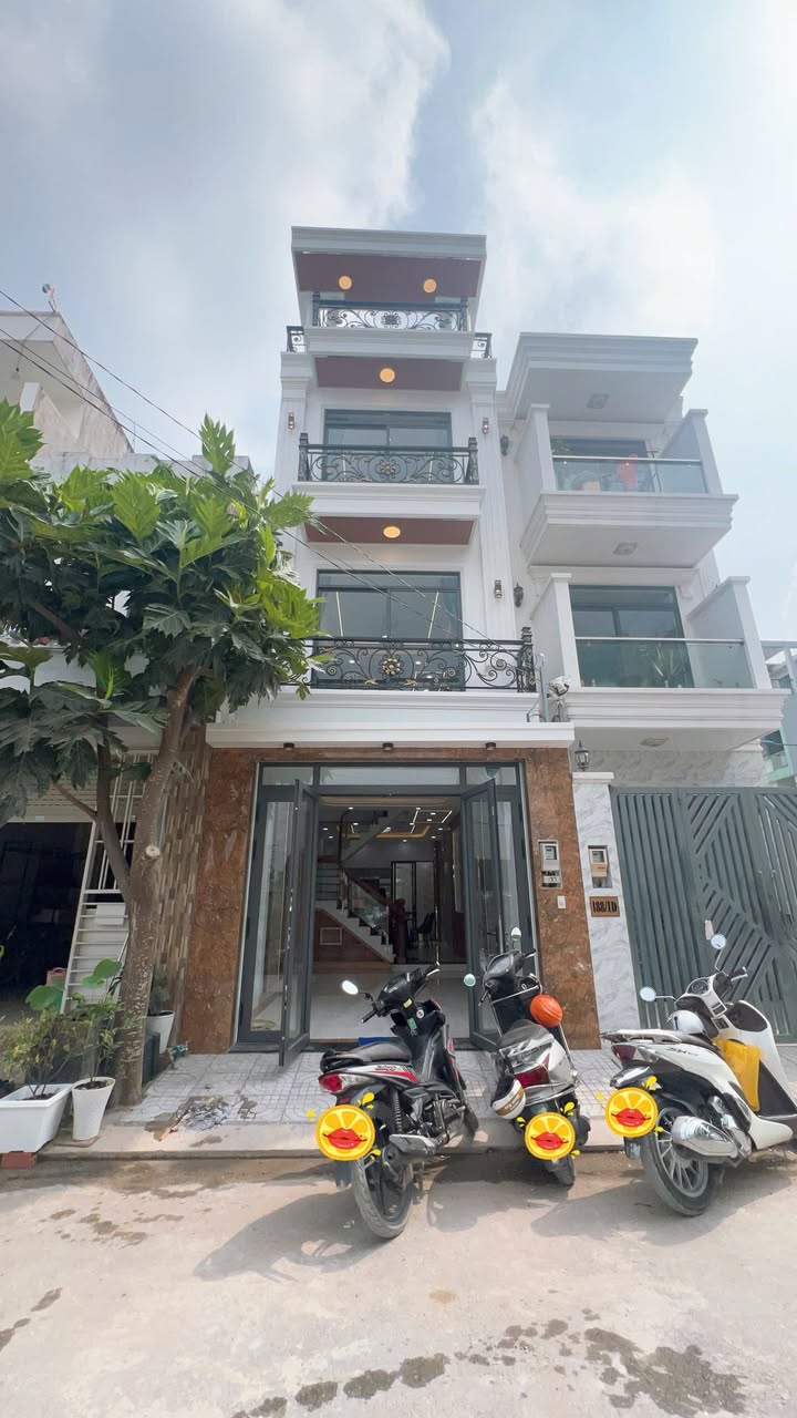 Nhà phố 3 tầng Hẻm 188 đường Lò Lu, 56.5m² giá 8.29 tỷ - Thiết kế hiện đại, tiện nghi!