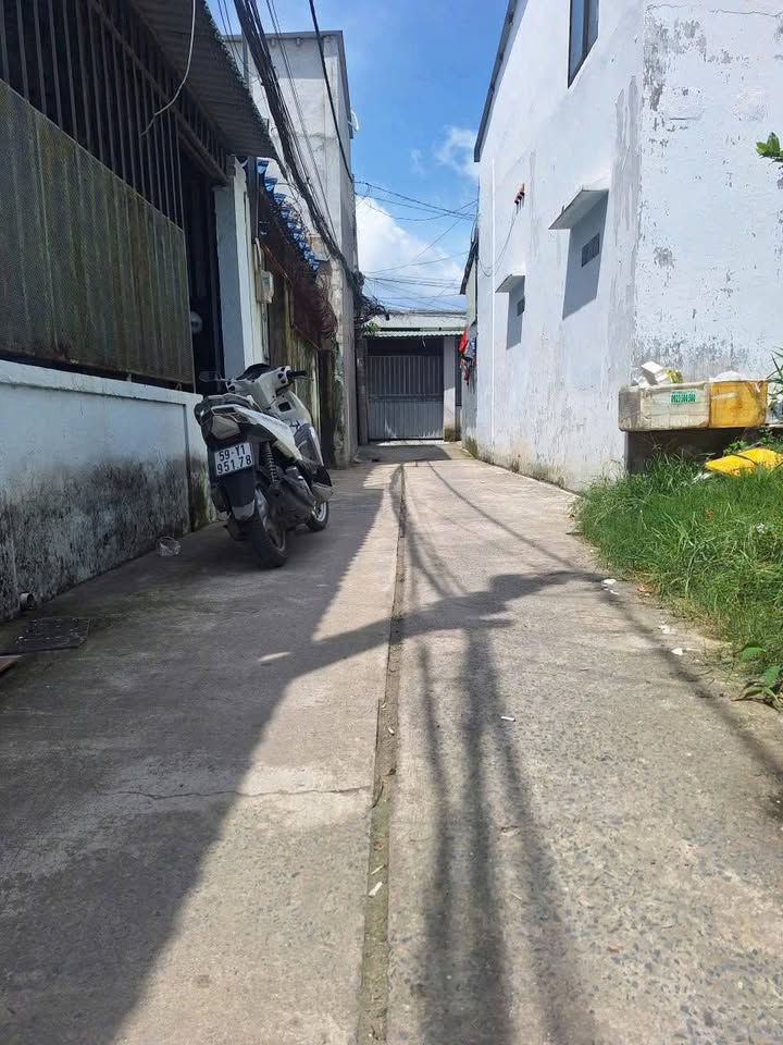 Đất thổ cư Hóc Môn 55m² giá 2.4 tỷ - Sổ hồng riêng chính chủ!