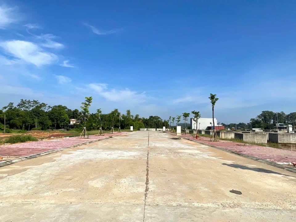 Bán lô đất 100m² KDC số 3 Huống Thượng, giá 2.1 tỷ - Vị trí đắc địa gần trung tâm