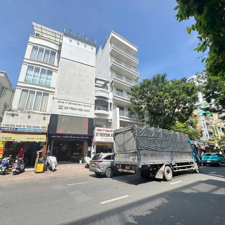 Nhà mặt tiền Lý Chính Thắng, Quận 3, 73m² giá 39 tỷ - Kinh doanh sầm uất!