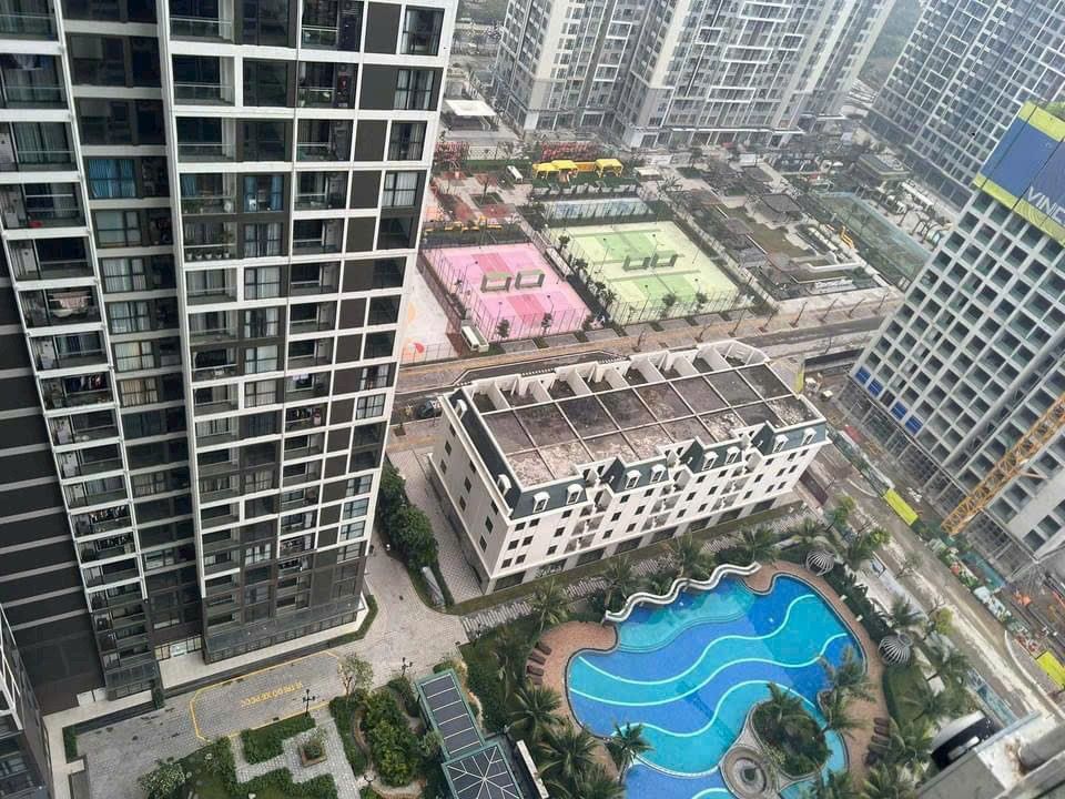 Căn hộ Vinhomes Smart City Nam Từ Liêm 29m² giá 3 tỷ - Full đồ đẹp, view bể bơi