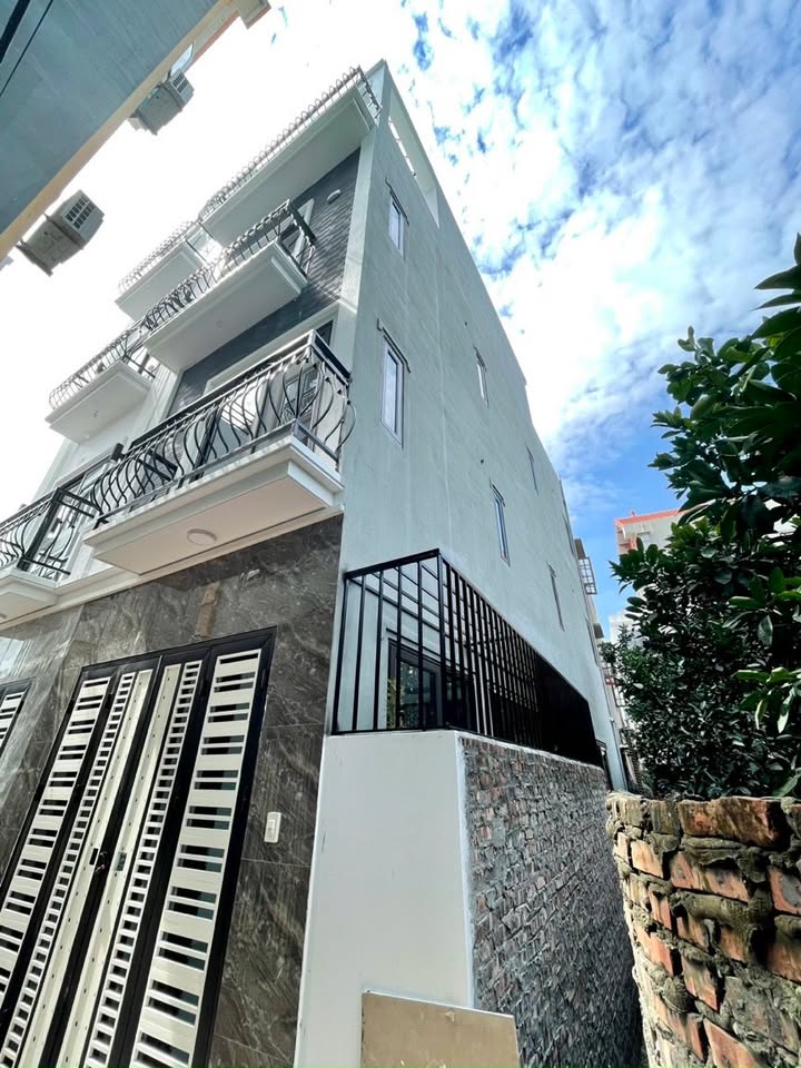 Nhà 4 tầng lô góc Trịnh Văn Bô, Vân Canh 40m² - Bán gấp, giá tốt!