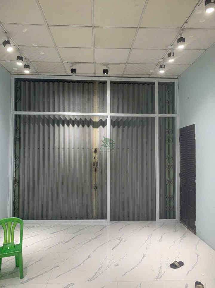 Cho thuê mặt bằng đẹp đường 2/4 Nha Trang 20m² giá chỉ 8 triệu/tháng - Kinh doanh thuận lợi!