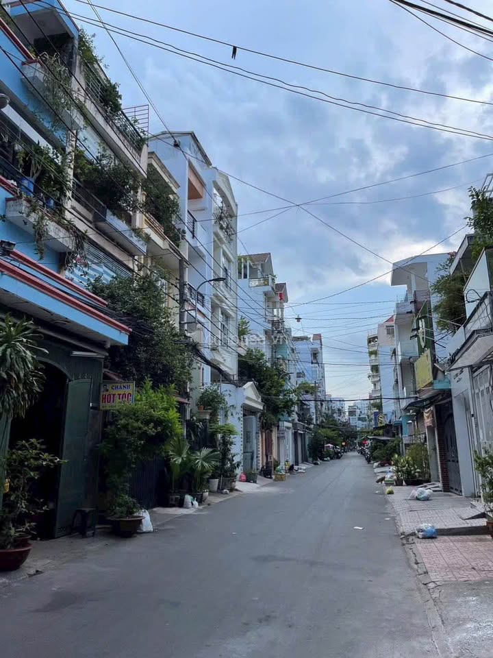 Nhà mặt tiền Sư Vạn Hạnh, Quận 10, 68m² giá chỉ 13 tỷ - Cơ hội đầu tư tuyệt vời!